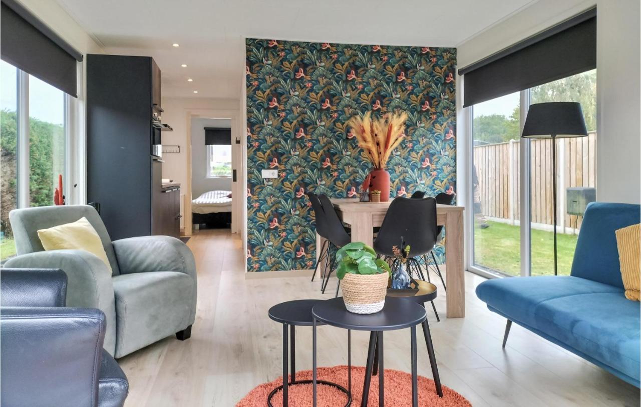 2 Bedroom Awesome Home In Heinkenszand Екстериор снимка